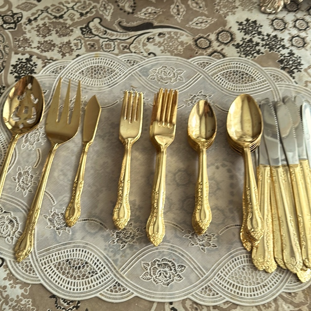 Golden eating ware  54 pics  made China